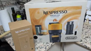 Cafetera Nespresso Vertuo Pop Negra