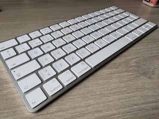 Teclado Apple Bluetooth Plata/Blanco