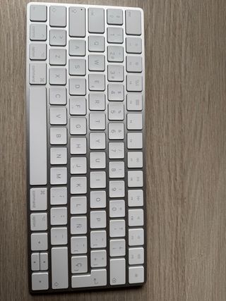 Teclado Apple Bluetooth Plata/Blanco