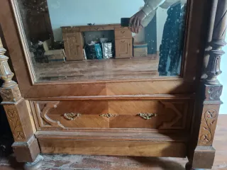 *SE REGALA*  Mueble antiguo madera con espejo