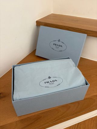 Sneakers nere Prada uomo stringata