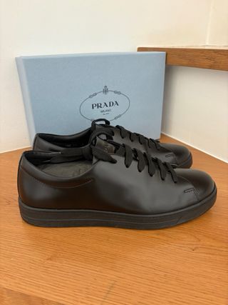 Sneakers nere Prada uomo stringata