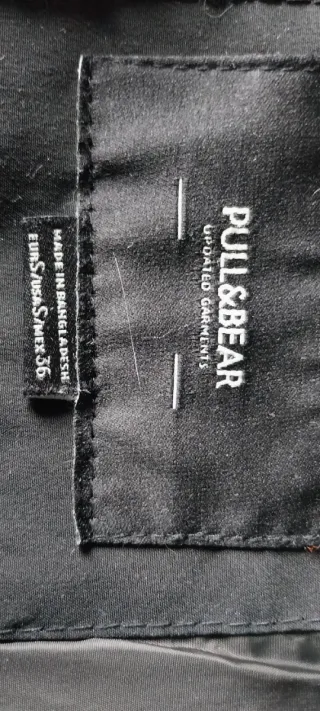 Abrigo Pull&Bear negro