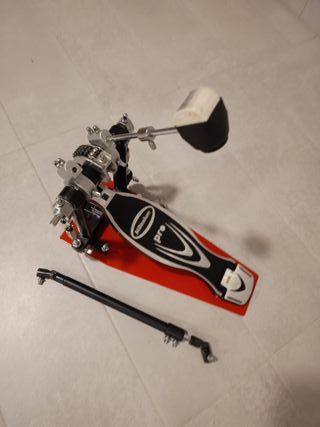 Pedal Batería Millenium PD-122 con extensión.