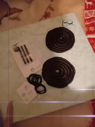 Collar Cruz Dorada Perlas y Cristales