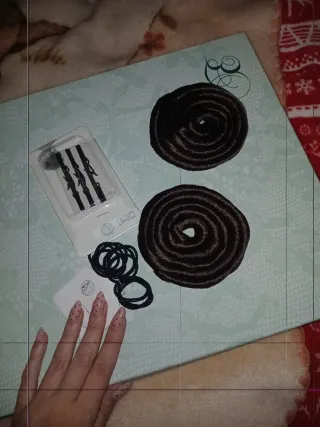 Collar Cruz Dorada Perlas y Cristales