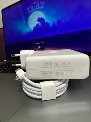 Cargador Apple USB-C 61W + Cable