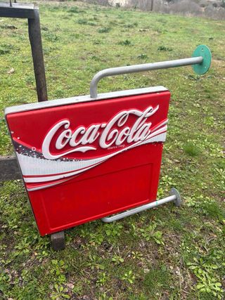 Cartel Coca-Cola Relieve Luminoso