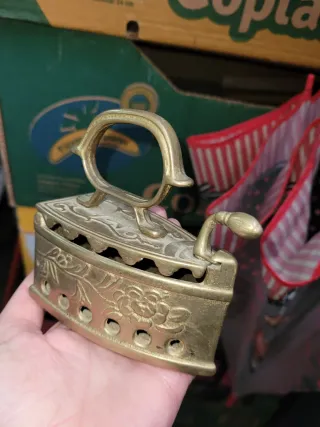 Plancha antigua de bronce