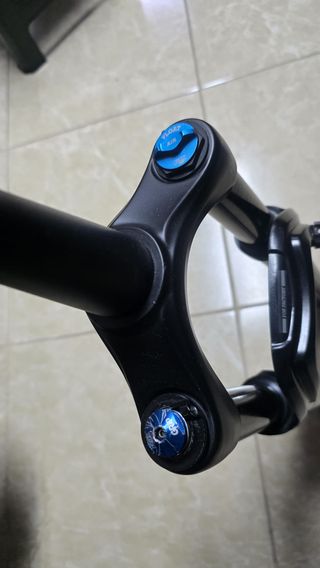 Suspensão Fox Rhythm 32