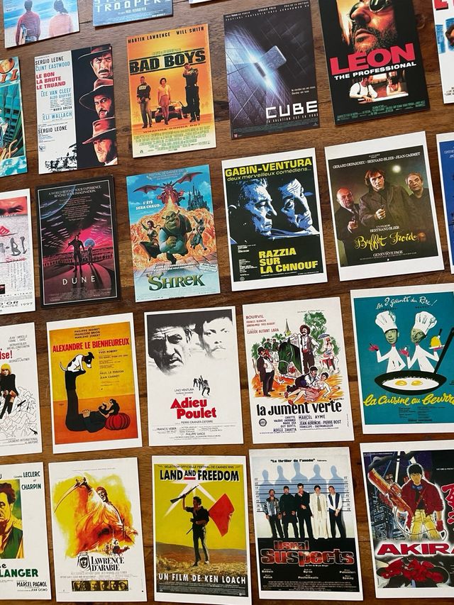 Colección de 44 postales de cine