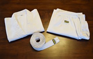 Traje de artes marciales marciales Kwon blanco