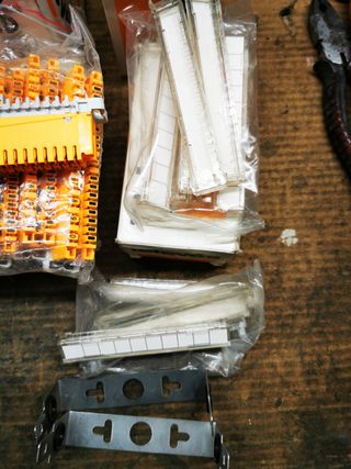 Regleta telefonía básica Televés de 5 y 10 pares