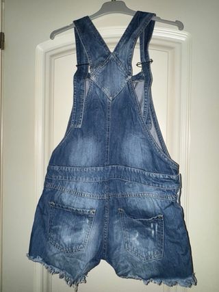 Peto corto vaquero desgastado