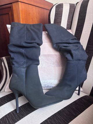 Botas tacón caña fruncida negras