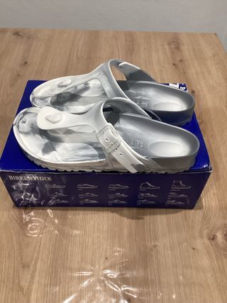 Chanclas Birkenstock Gris y Blanco