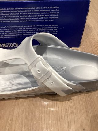 Chanclas Birkenstock Gris y Blanco