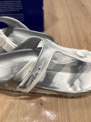 Chanclas Birkenstock Gris y Blanco