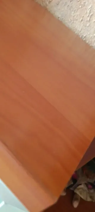 Mueble de comedor madera, color cerezo claro.