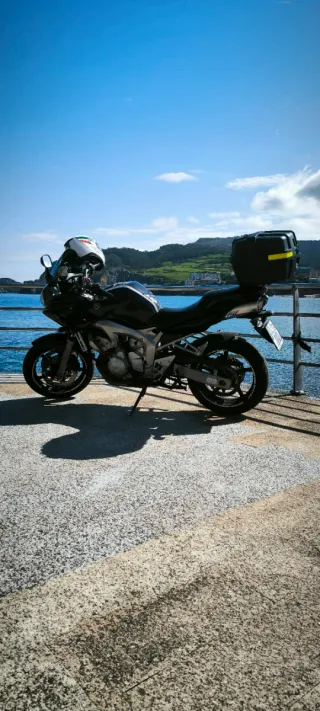 Yamaha FZ6-S Negra año 2006 90.000 km