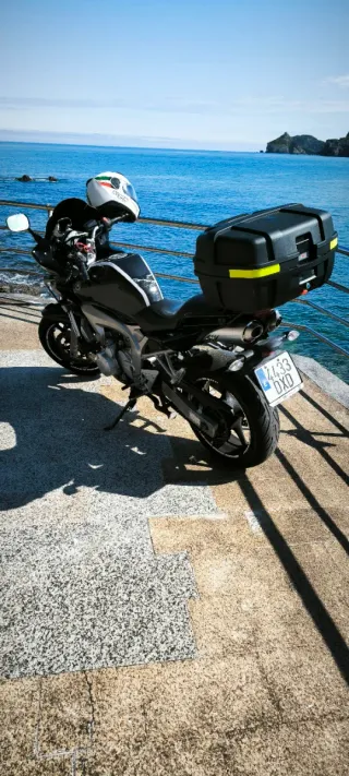 Yamaha FZ6-S Negra año 2006 90.000 km