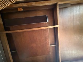 Tavolo da terrazza grande e espandibile in vetro e rattan