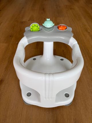 Silla de baño para bebé con juguetes