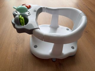 Silla de baño para bebé con juguetes