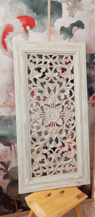 Cabecero de madera tallado blanco