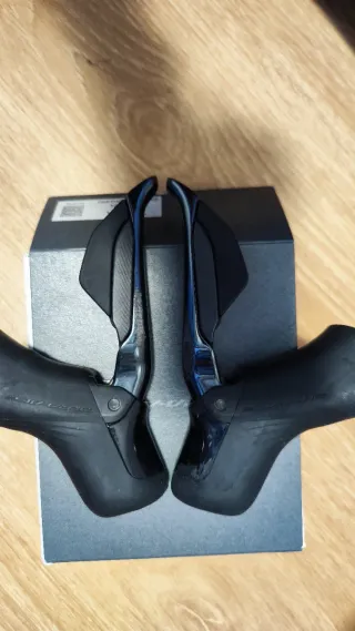 Manetas Shimano Dura-Ace R9270 Di2 12v