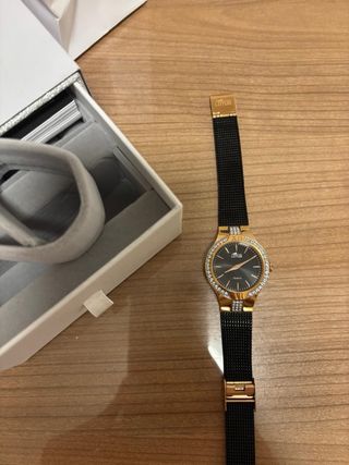 Reloj Lotus Negro y Dorado