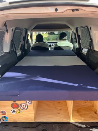 Mueble Cama Camper + colchones + oscurecedores