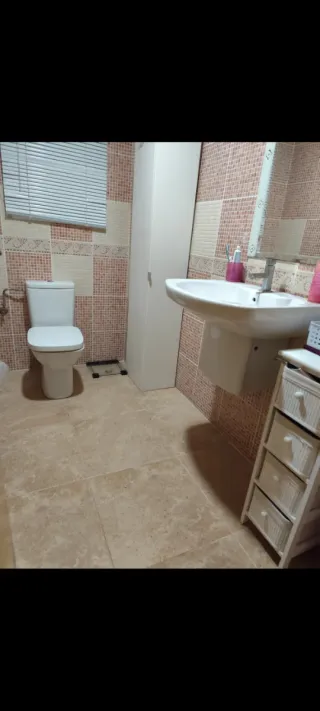 Abitacion para chica compartida con la dueña,