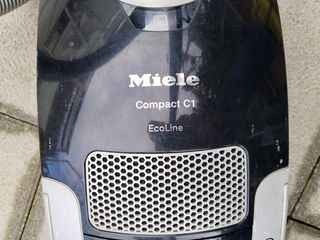 Aspiradora Miele Compact C1 EcoLine Negra