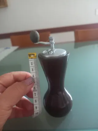 Macinapepe tavola legno scuro anni '60