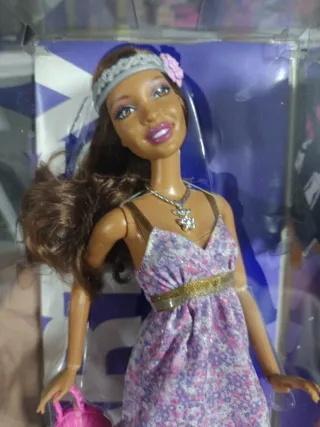 Barbie Fashionistas Muñeca
