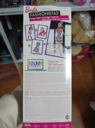 Barbie Fashionistas Muñeca