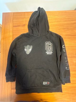 Lote 4 Sudaderas Jordan y Knicks 11-12 ,12-13 años