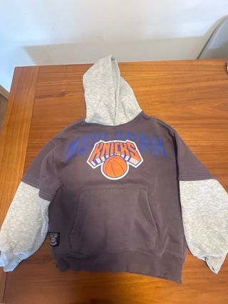 Lote 4 Sudaderas Jordan y Knicks 11-12 ,12-13 años