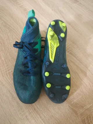 Botas de fútbol niño talla 33