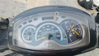 Kymco Beta & Win 125 Scooter Negra