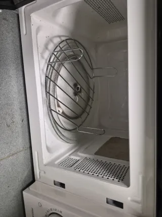 Microondas Cecotec y Salvad