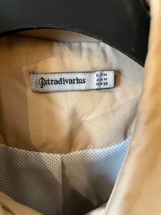 Gabardina Stradivarius Beige Mujer