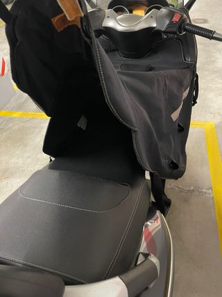 Piaggio X-Evo 125 Maxi Scooter -  Menos 30.000kms