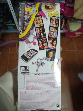 Barbie Fashionistas Nikki Muñeca