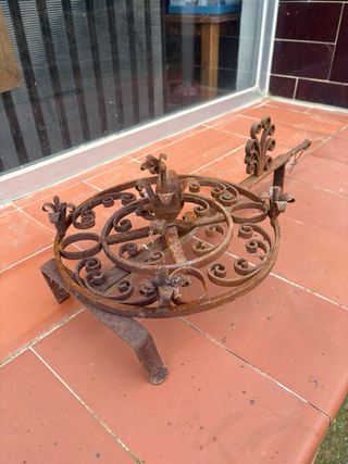 Antigua parrilla forja hecha a mano