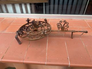 Antigua parrilla forja hecha a mano