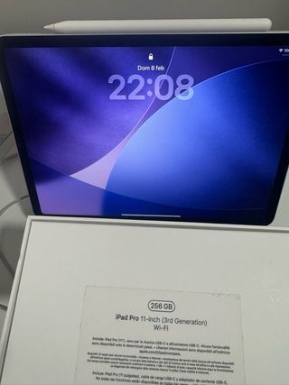 iPad Pro 11 3ª Gen 256GB Gris + Magic Keyboard