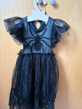 Vestido Zara araña negro talla 5-7 años.