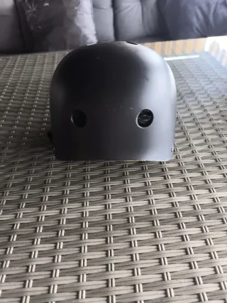 Casco negro protección bicis/patines